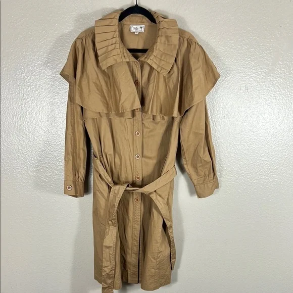 Elegant Tan Trench Coat - Picture 7 of 11